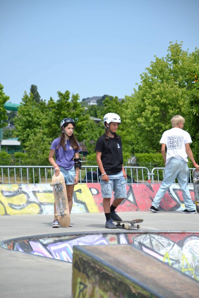 Anouk et Mya Skate féminin à Cholet et Angresse