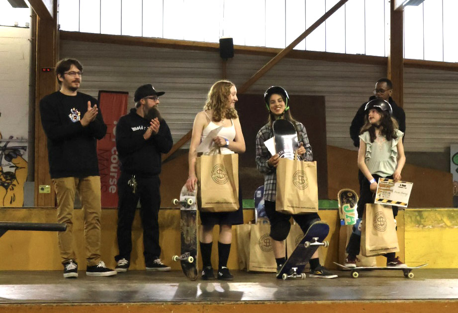 Compétition régionale de skateboard podium féminin 2025